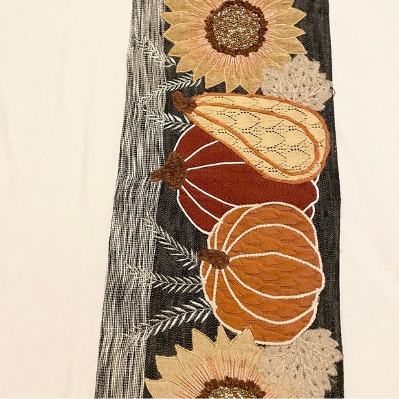 Harvest Moon Table Runner Decor with Sunflower and Pumpkin Design - Picture 5 of 16